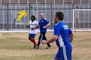 Τιμούρ και Παπαδόπουλος έπαιξαν μπάλα στις Κεντρικές Φυλακές (φώτος)