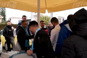 Πλούσια παρακάμερα με... πυρσούς, αντιδράσεις και πολλά άλλα