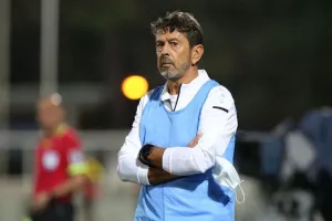 Ανοικτό για επιστροφή ο Πετράκης