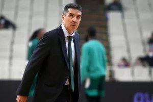 Χοντρό κράξιμο Πρίφτη σε παίκτες: "Ντροπή σας!"