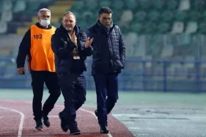 Στην Δυτική η Διοίκηση του ΑΠΟΕΛ (φώτος)