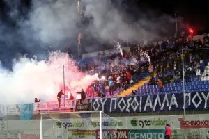 Εντυπωσιακή υποδοχή με πυρσούς στο Δασάκι! (βίντεο)