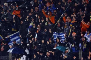 (ΦΩΤΟΣ Ομόνοια - ΑΠΟΕΛ) Ο κόσμος στο ΓΣΠ