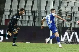 Άτυχος, ξανά, ο Κόντε