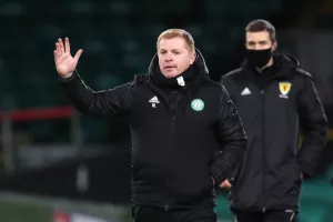 Ομόνοια/Κοντά σε Deal με Neil Lennon