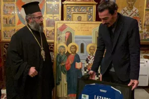 Επίσκεψη και δώρο από τον Λάζαρο (φώτος)