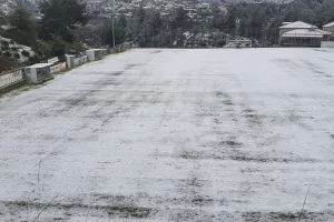 (ΦΩΤΟΣ/ΚΥΠΡΟΣ) Αναβολή λόγω χιονιά! 