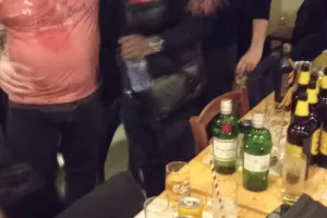 Πάρτι για το πρωτάθλημα με... Κίνγκσλεϊ Σαρφό! (φώτος)