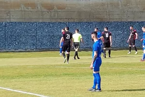 (ΒΙΝΤΕΟ/ΦΩΤΟΣ) Κοσμοσυρροή και ατμόσφαιρα αγώνα Α΄ Κατηγορίας στο ντέρμπι ΕΠΕΛ Λάρνακας