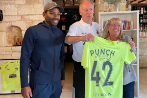 Συνάντηση  Jason Puncheon με Βρετανούς (φώτος)