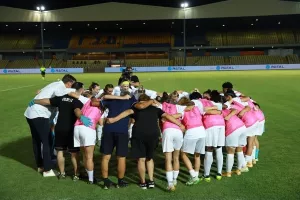 Απόλλων Ladies/Βραβείο και δήλωση για… Ουκρανία