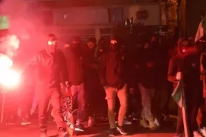 Θύρα 9 - Πορεία κατά του πολέμου (βίντεο)