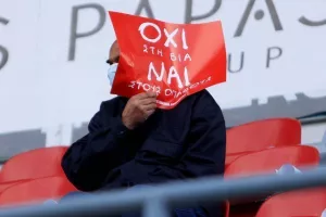 Σαλαμίνα-Οθέλλος: Ο Φλοριάν κάνει πλάκα και η Σαλαμίνα πιάνει... κορυφή! (φώτος)