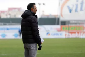 Σαλαμίνα-Οθέλλος: Ο Φλοριάν κάνει πλάκα και η Σαλαμίνα πιάνει... κορυφή! (φώτος)