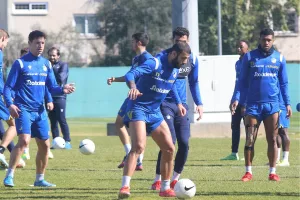 Με 23 στην ΑΡΕΝΑ το ΑΠΟΕΛ 
