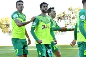 ΑΕΚ-ΑΠΟΕΛ: "Πορτοκαλί" απόδραση και φούλ για τίτλο με buzzer-beater Καρώ!  (φώτος)