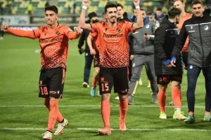 ΑΕΚ-ΑΠΟΕΛ: "Πορτοκαλί" απόδραση και φούλ για τίτλο με buzzer-beater Καρώ!  (φώτος)