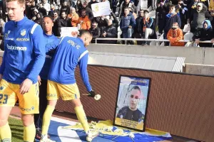 ΑΠΟΕΛ/Φόρος τιμής σε Γιάννο και Αντρέα (βίντεο/φώτος)