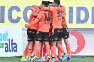 ΑΕΚ-ΑΠΟΕΛ: "Πορτοκαλί" απόδραση και φούλ για τίτλο με buzzer-beater Καρώ!  (φώτος)