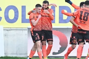 ΑΕΚ-ΑΠΟΕΛ: "Πορτοκαλί" απόδραση και φούλ για τίτλο με buzzer-beater Καρώ!  (φώτος)