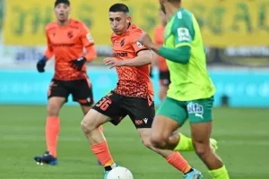 ΑΕΚ-ΑΠΟΕΛ: "Πορτοκαλί" απόδραση και φούλ για τίτλο με buzzer-beater Καρώ!  (φώτος)
