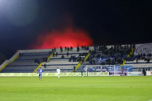 Θέση ΑΝΟ: “Οι οργανωμένοι στα γήπεδα”