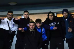 Φωτορεπορτάζ από τους οπαδούς Απόλλων και Ανόρθωσης
