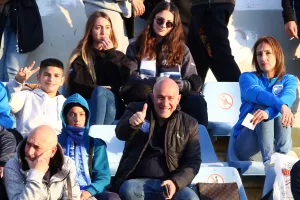 (Φωτορεπορτάζ) Ο κόσμος στο "Στέλιος Κυριακίδης"