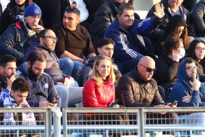 (Φωτορεπορτάζ) Ο κόσμος στο "Στέλιος Κυριακίδης"