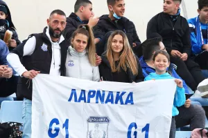 (Φωτορεπορτάζ) Ο κόσμος στο "Στέλιος Κυριακίδης"