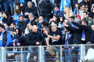(Φωτορεπορτάζ) Ο κόσμος στο "Στέλιος Κυριακίδης"