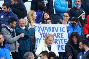 (Φωτορεπορτάζ) Ο κόσμος στο "Στέλιος Κυριακίδης"