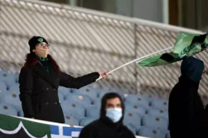 Ολυμπιακός-ΑΕΛ: Από νίκη σε νίκη και τώρα… ο 1ος "τελικός"! (φώτος)