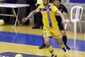 Μια νίκη μακριά από το πρωτάθλημα ο ΑΠΟΕΛ! (φώτος)