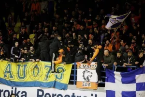 Χαμό... στο "Λευκόθεο" οι ΑΠΟΕΛίστες! (Φώτος/Βίντεο)