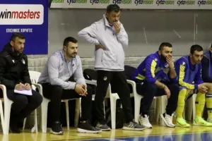 Στο… καυτό «Λευκόθεο», Πρωταθλητής ο ΑΠΟΕΛ! (φώτος)