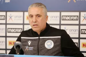 Κωστένογλου: "Υπάρχει πρωτοφανής ομοψυχία, το πιο καθοριστικό παιχνίδι της Εθνικής" (βίντεο)
