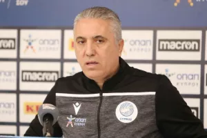 Κωστένογλου: "Υπάρχει πρωτοφανής ομοψυχία, το πιο καθοριστικό παιχνίδι της Εθνικής" (βίντεο)
