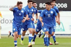 (ΦΩΤΟΣ) Κρίμα για τις Ελπίδες μας, ισοφάριση στο 90+4΄…