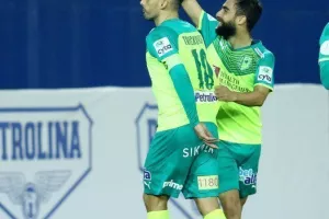 Ανόρθωση-ΑΕΚ: Ξανά… ΔΙΠΛΟ και στο -4 από την κορυφή! (φώτος)