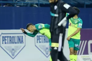 Ανόρθωση-ΑΕΚ: Ξανά… ΔΙΠΛΟ και στο -4 από την κορυφή! (φώτος)