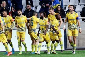 ΑΠΟΕΛ - Ανόρθωση: Προβάδισμα με Κβιλιτάια και πάμε για... θρίλερ! (φώτος)