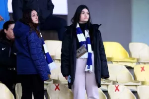 Φωτορεπορτάζ από τους οπαδούς Απόλλων και Ανόρθωσης