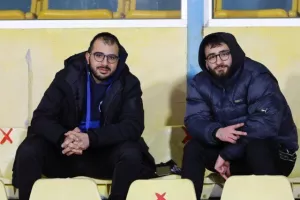 Φωτορεπορτάζ από τους οπαδούς Απόλλων και Ανόρθωσης