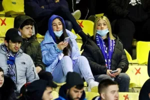 Φωτορεπορτάζ από τους οπαδούς Απόλλων και Ανόρθωσης