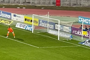 Ρούτκο/ Στο γήπεδο με σημαία της Ουκρανίας (Φώτος/Βίντεο)