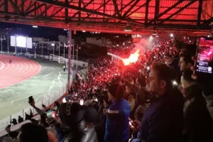 Υποδοχή με: "Απόλλων Θρύλος Πρωτάθλημα"! (Βίντεο)