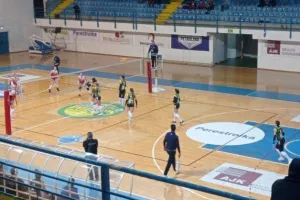 Βήμα τίτλου για Ολυμπιάδα (Νίκες για Απόλλωνα, Δικέφαλο και Νέα Σαλαμίνα)