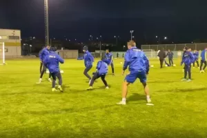 ΑΠΟΕΛ... με βίντεο: "Για τα αδέλφια όλα, που κοιτάνε τώρα από τον Ουρανό"