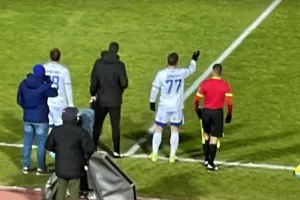 Αντίδραση... και διπλή κίνηση